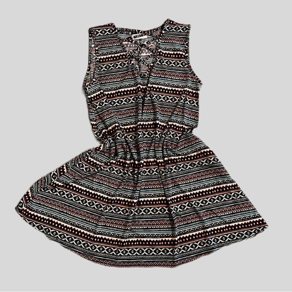 Bobbie Brooks Women’s Tank Top T-shirt Dress Criss Cross Neckline Aztec Print